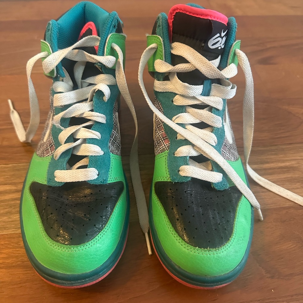 Nike Dun 6.0 Neon - HARDLY WORN